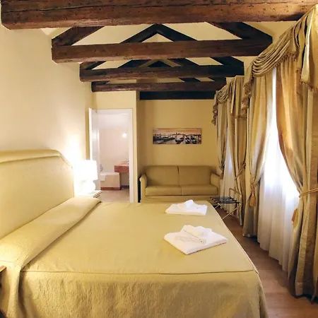 Alla Vigna Hotel Venice Exterior photo